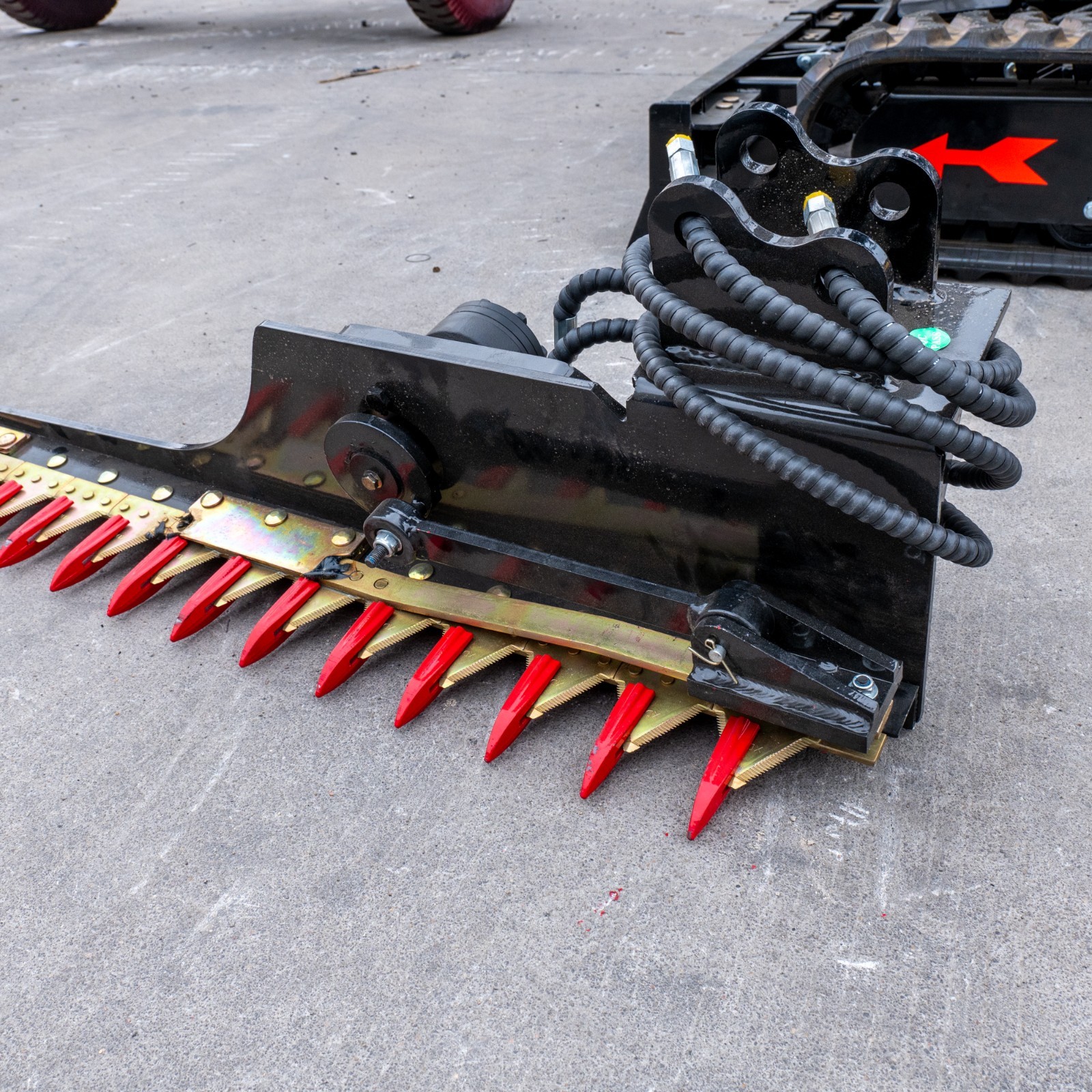 Mini Excavator 0 .8 – 1.5 Ton Hedge Trimmer Grass Cutter Hydraulic Attachment