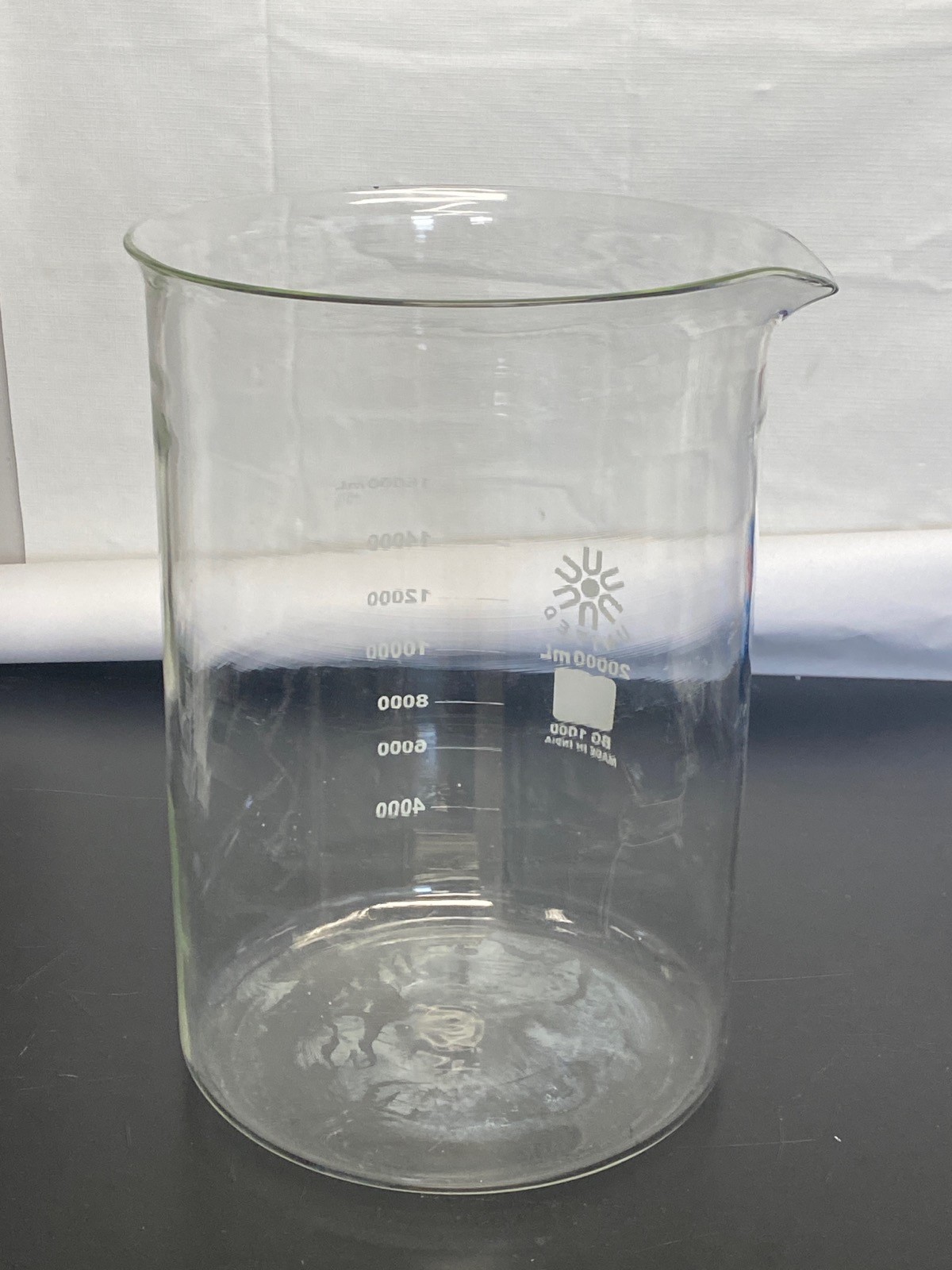 Used UNITED Glass 20000mL 20L Graduated Low Form Laboratory Beaker BG-1000 B