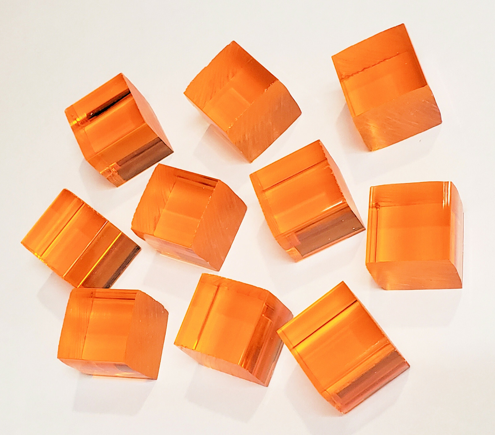 10 PCs 1” x 1″ x 1″ SQUARE CLEAR AMBER ACRYLIC Plexiglass ROD CUBES PEGS 1 Inch