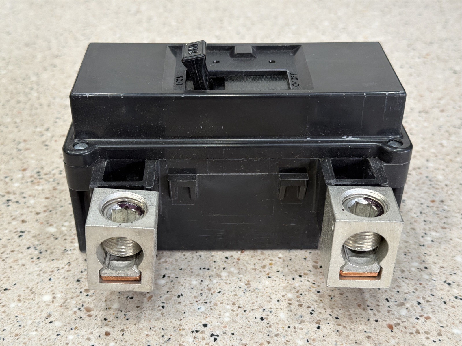Square D QOM2200VH Main Breaker 200A 2-Pole 120/240V *NEW PULL* US SELLER