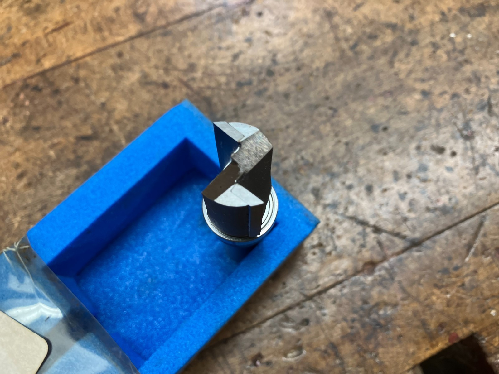 Amana 45463 Flush Trim Carbide Tip Ball Bearing 3/4 X 1 X 1/2″ Shaft Router Bit