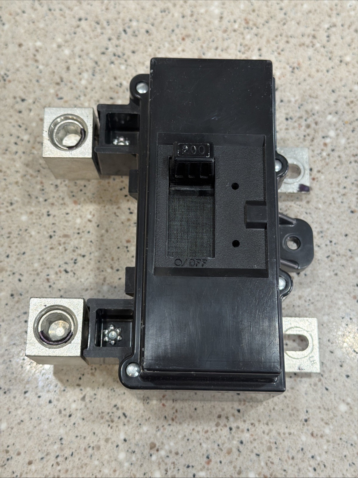 Square D QOM2200VH Main Breaker 200A 2-Pole 120/240V *NEW PULL* US SELLER