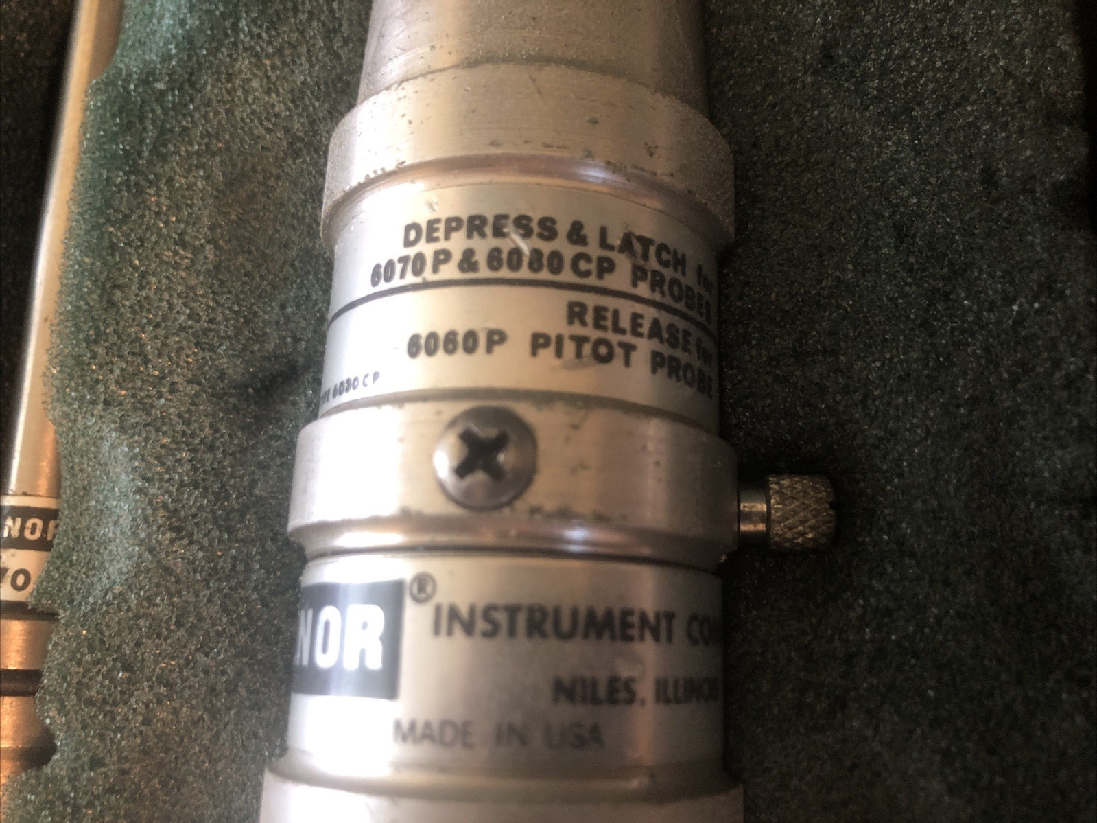 Alnor Velometer Vintage Detection Unit in case lot 1