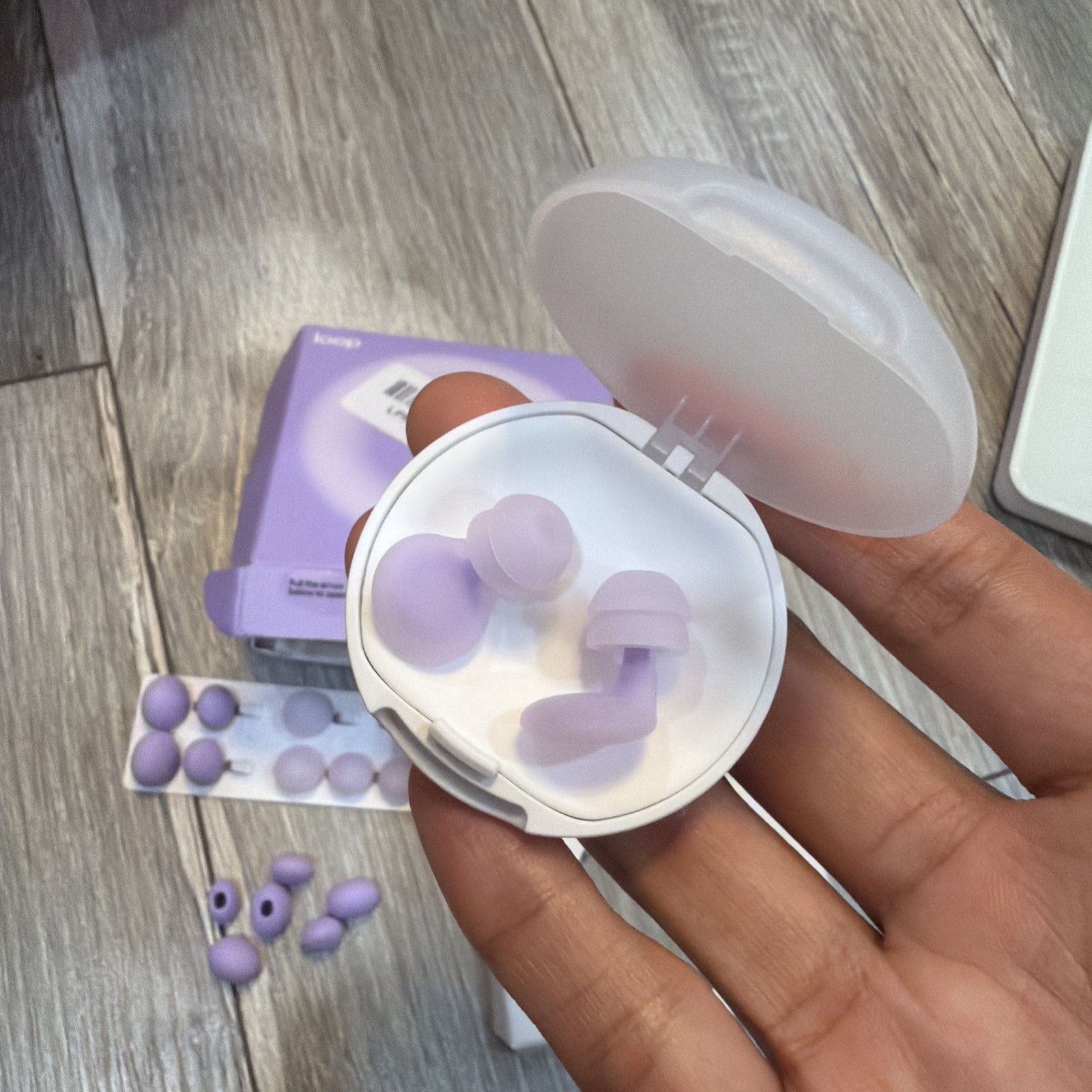 LOOP DREAM Earplugs LILAC – Silicone Earplugs for Sleep – Missing Tips