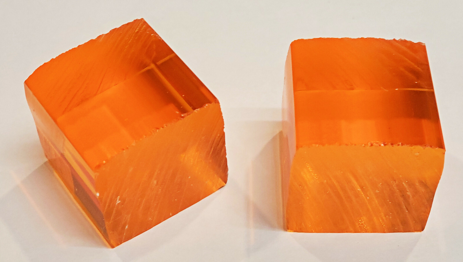 10 PCs 1” x 1″ x 1″ SQUARE CLEAR AMBER ACRYLIC Plexiglass ROD CUBES PEGS 1 Inch