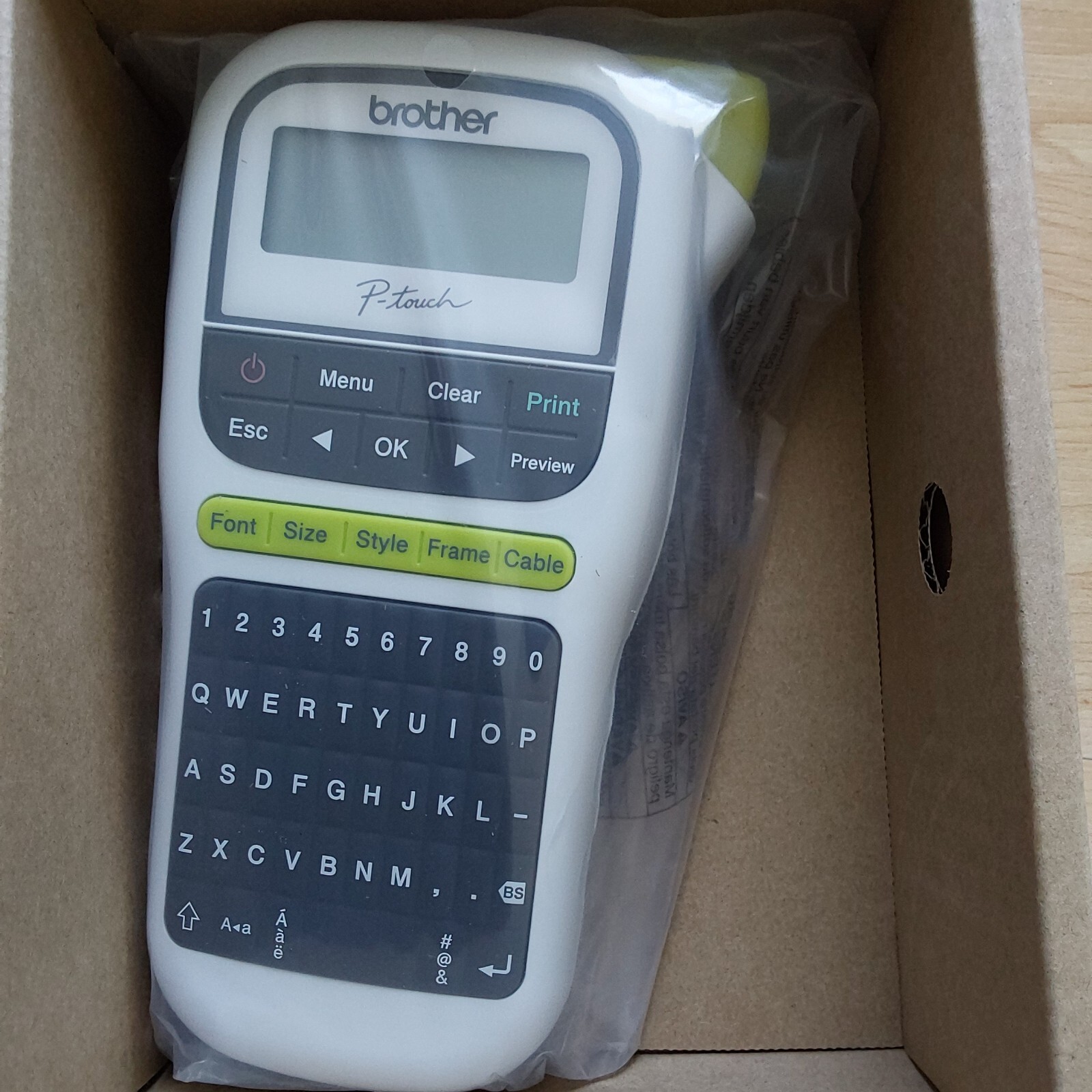 Brother P-Touch PT-H110BP Portable Label Maker 3 Label Tapes 1 sample tape READ