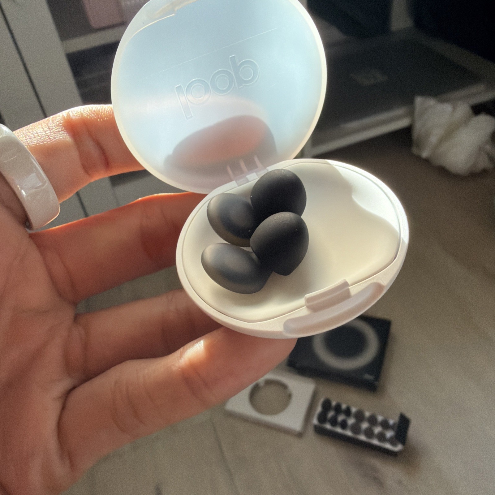 Loop Dream Earplugs for Deep Sleep Napping and Snoring – Black