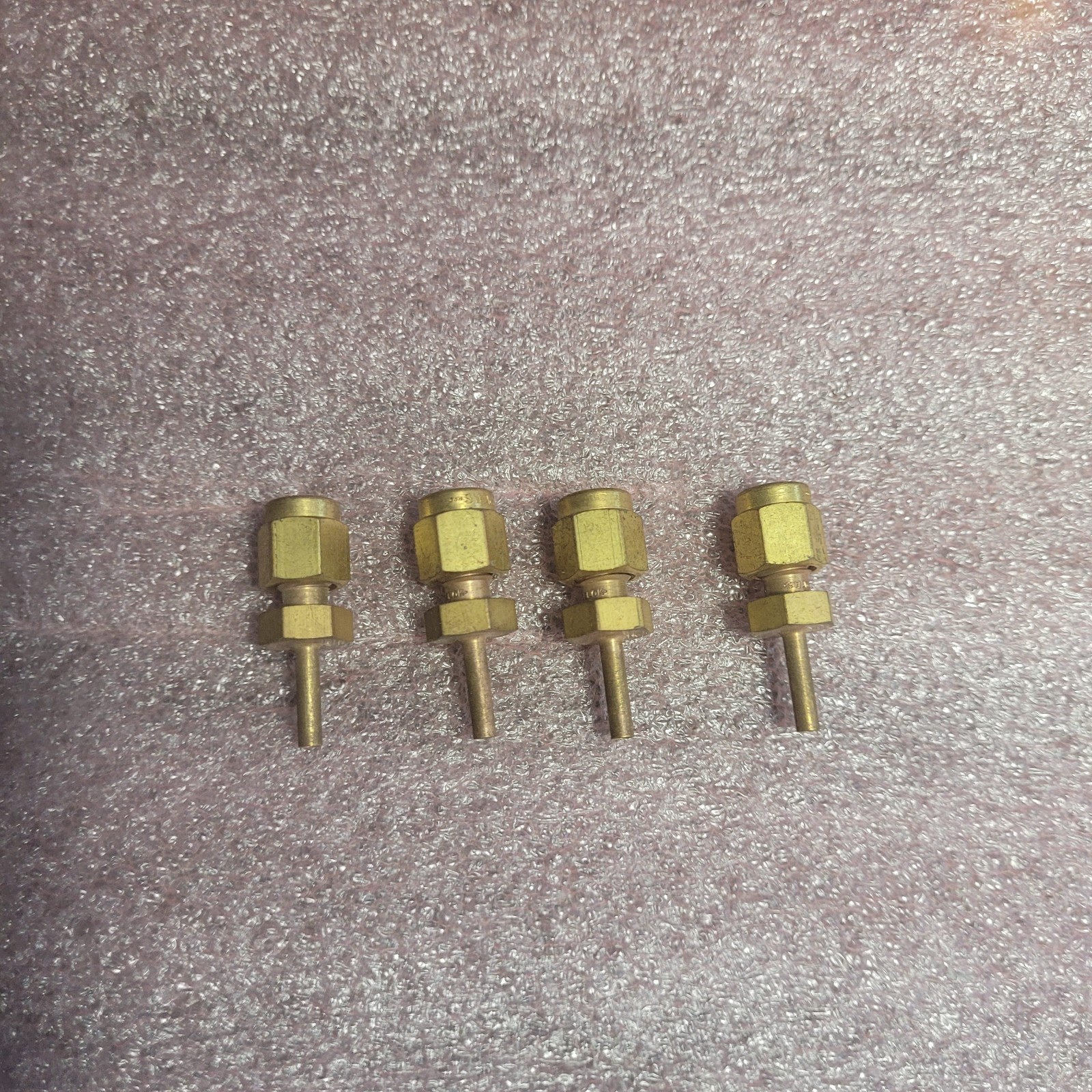 (4x) Swagelok Brass Tube Reducer, 1/8″ Tube x 1/8″ Tube, B-200-R-2
