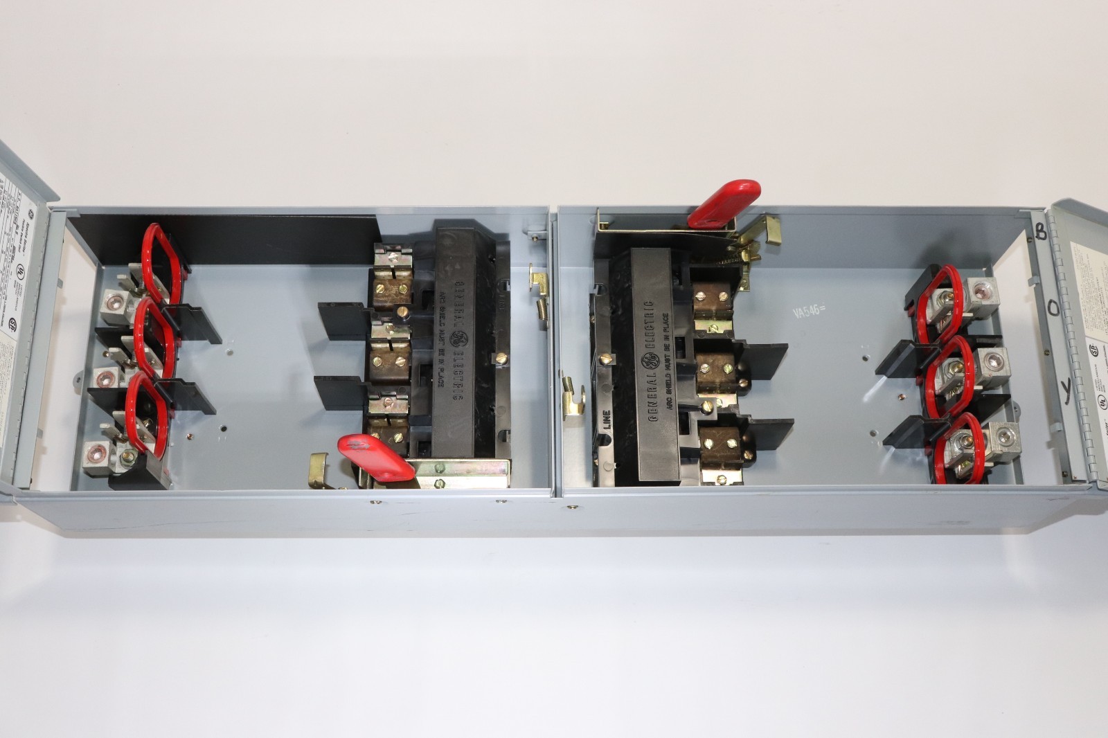 GE ADS36200HD 200A SPECTRA SERIES FUSIBLE PANELBOARD/DEADFRONT SWITCH UNIT, 600V