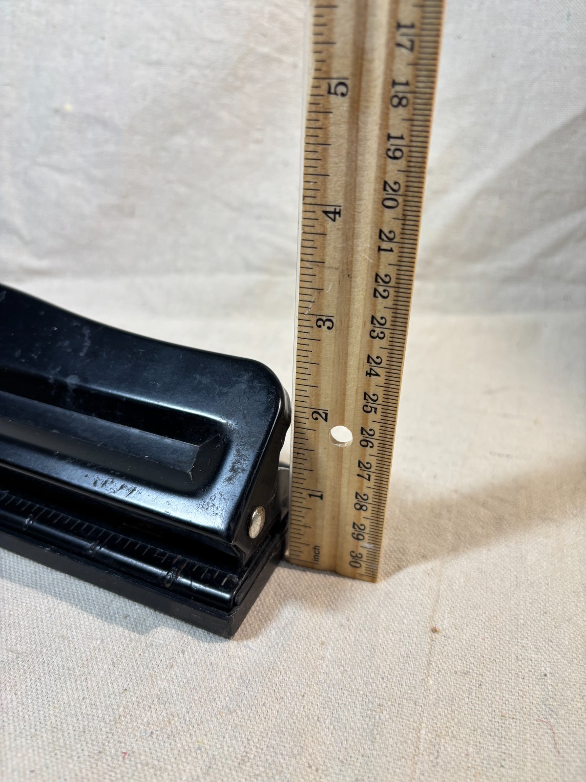 Unbranded/Generic 3-Hole Punch 11.5” Black Tested/Works Adjustable
