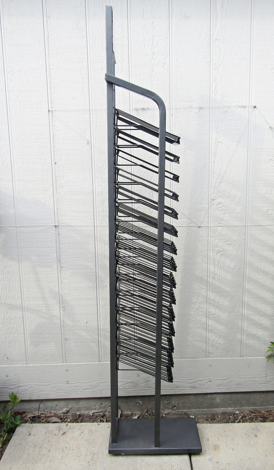 Retail Floor Display Rack – Citadel Colour – 15 Wire Baskets – Austin, TX Pickup
