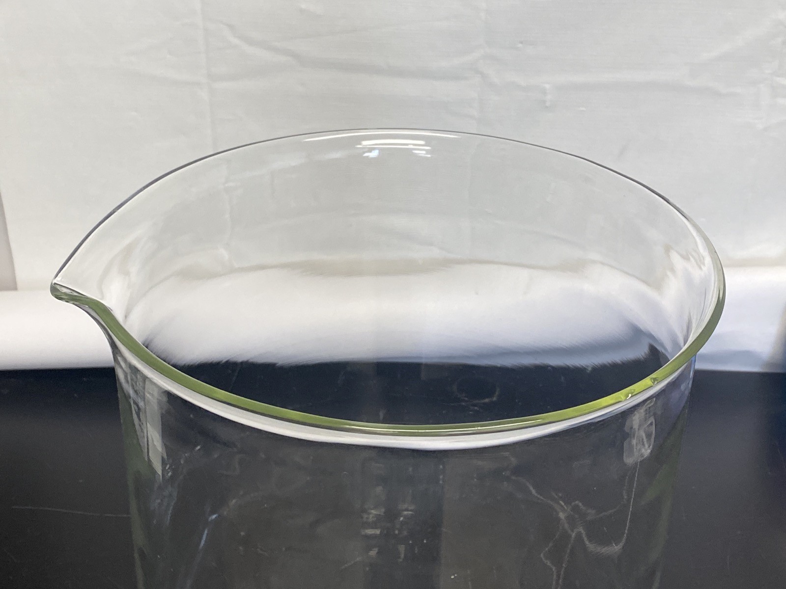 Used UNITED Glass 20000mL 20L Graduated Low Form Laboratory Beaker BG-1000 B