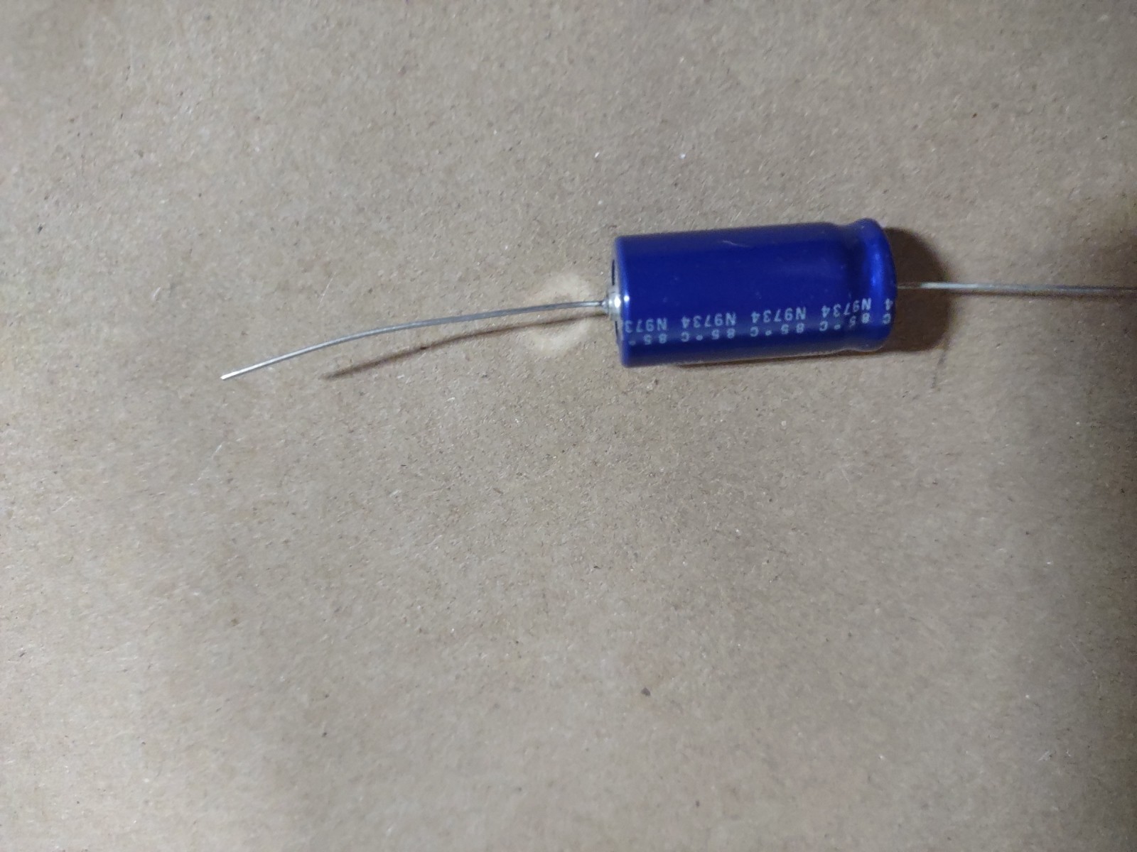 Bundle of 42 Nichicon TVX1E102MCA N9734 1000hF25V capacitors