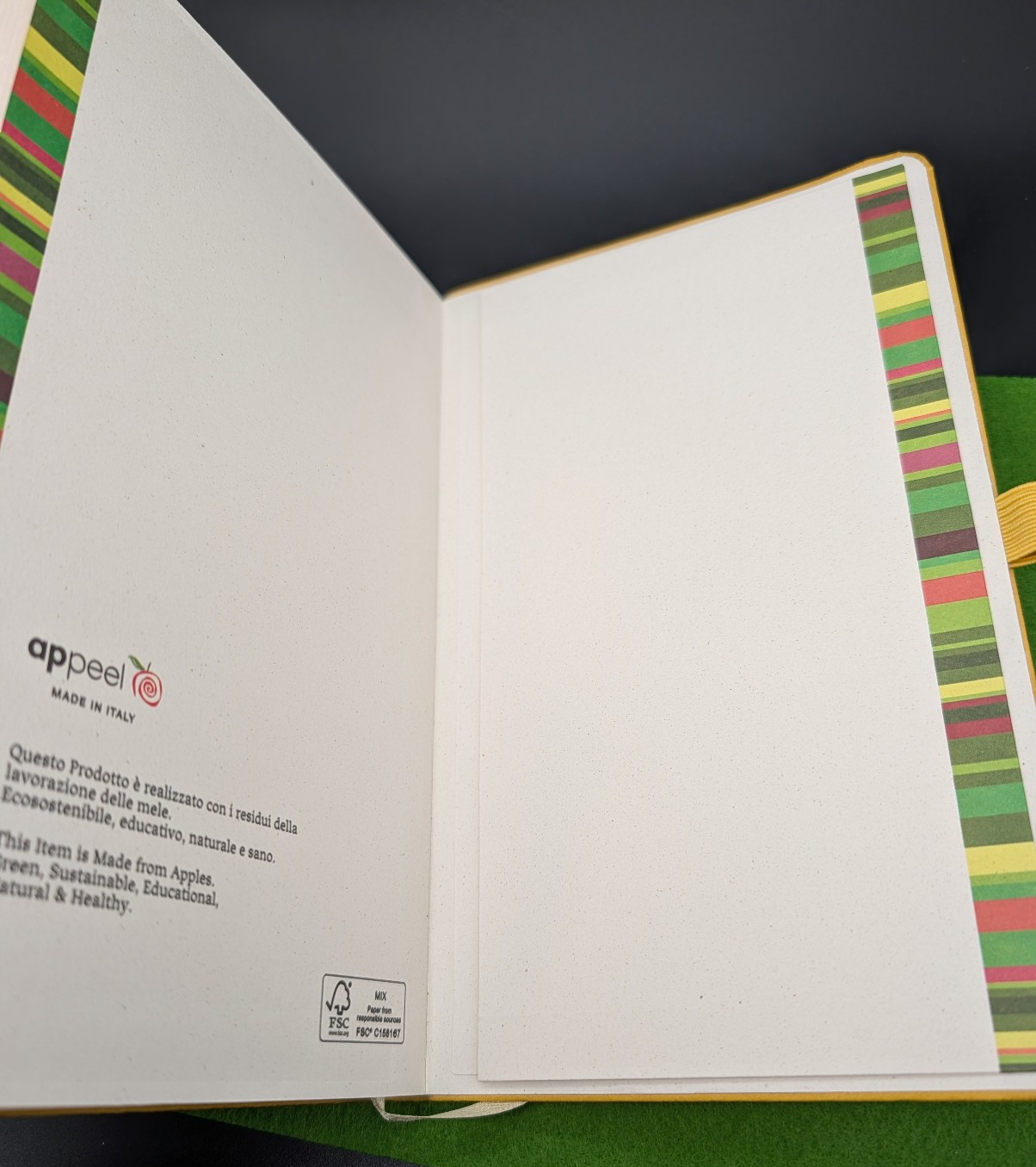 UO Ducks University of Oregon 8.5inx5.25in Yellow Journal and Black DUCKS Pen