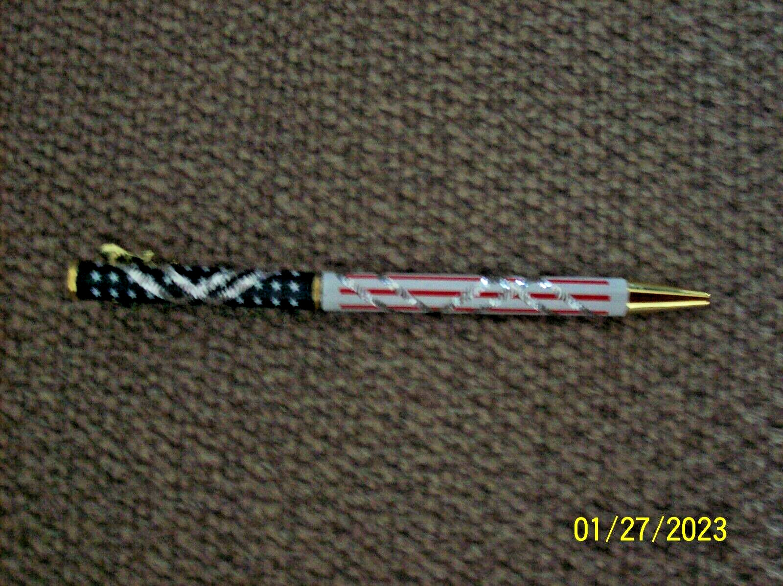 New, 2 Unbranded USA Flag Ball Point Pen with Eagle Clip