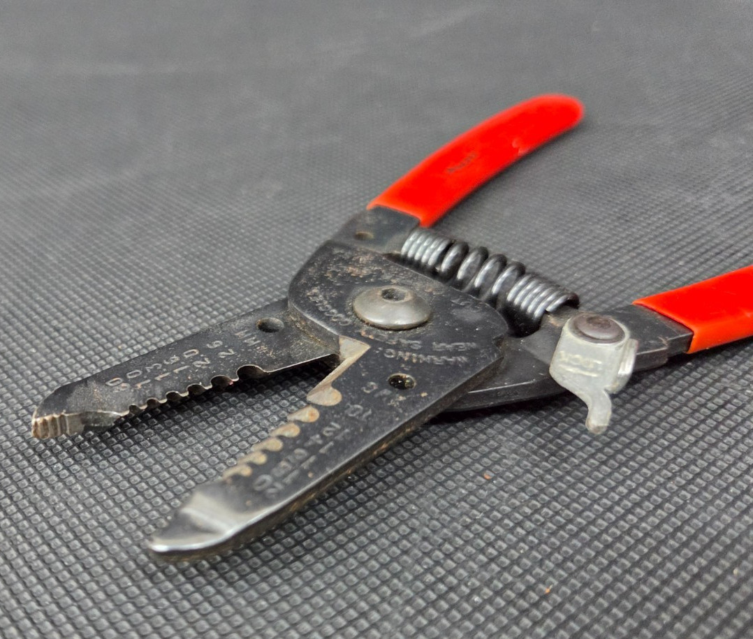 Lot of 2 Blue Point Wire Stripper Cutters PWC9 & Unknown Model