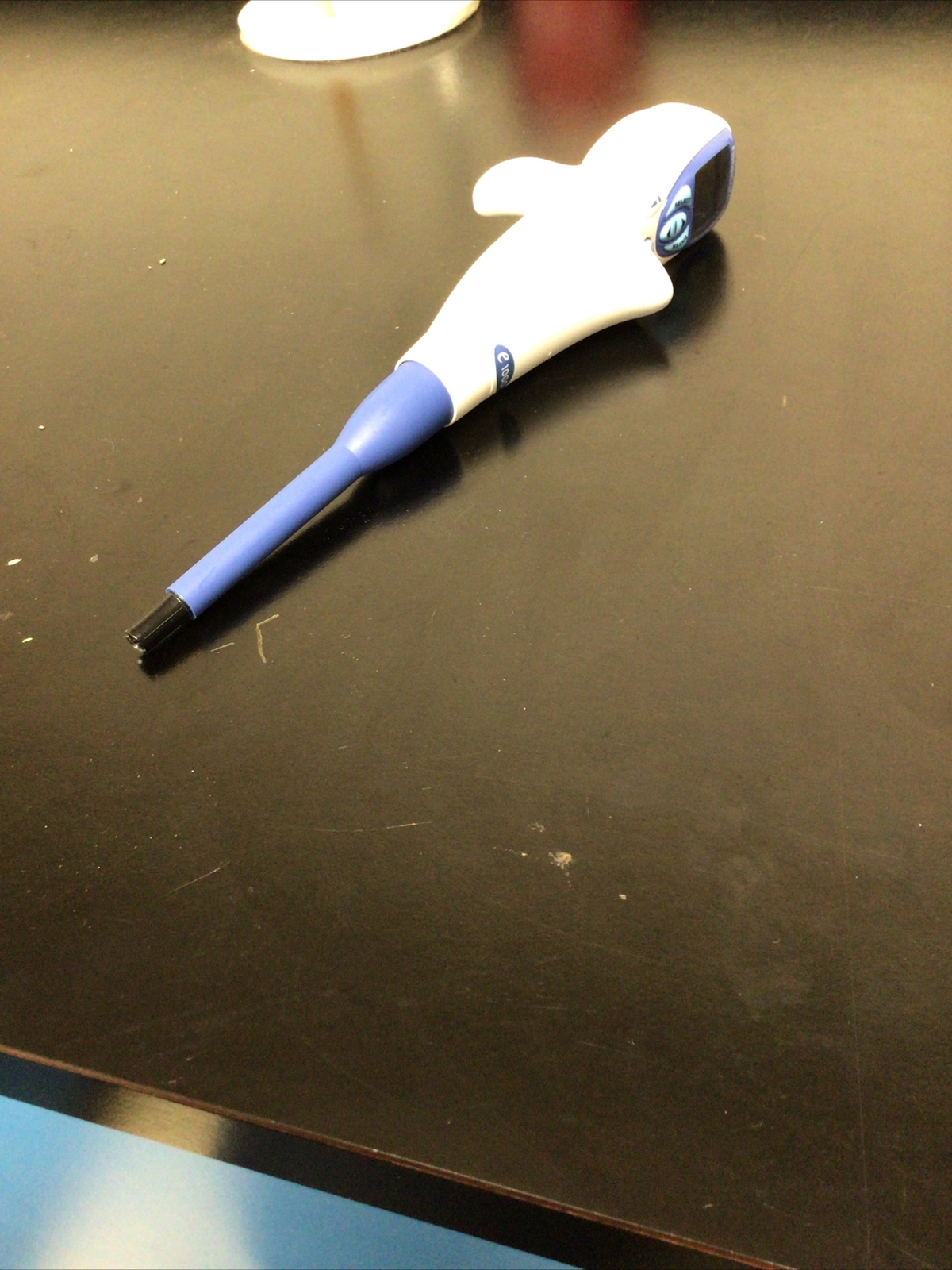 Fisherbrand Digital Pipette E1000 50-1000µL LOT OF 2 No Charging Cables