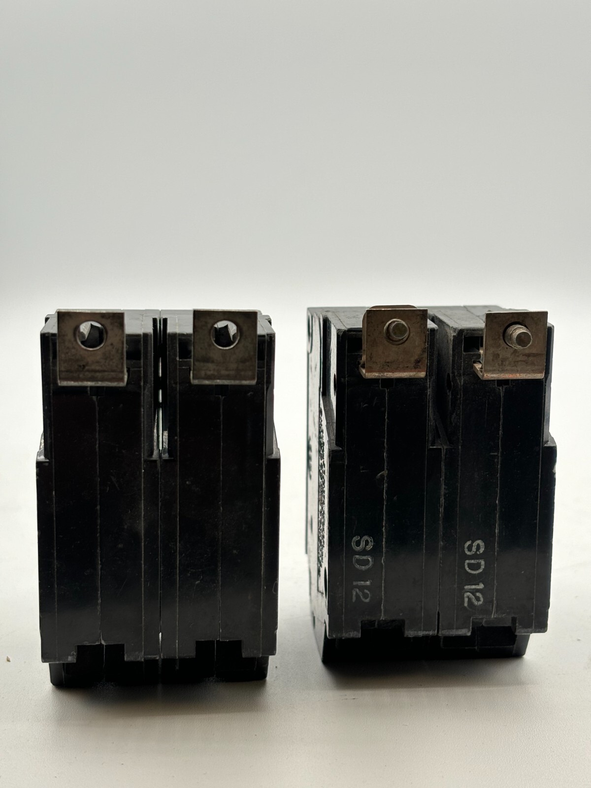 GE RT-660, 20 & 25 Amp, 2-Pole Units, Type THQB Circuit Breaker BUNDLE of 4