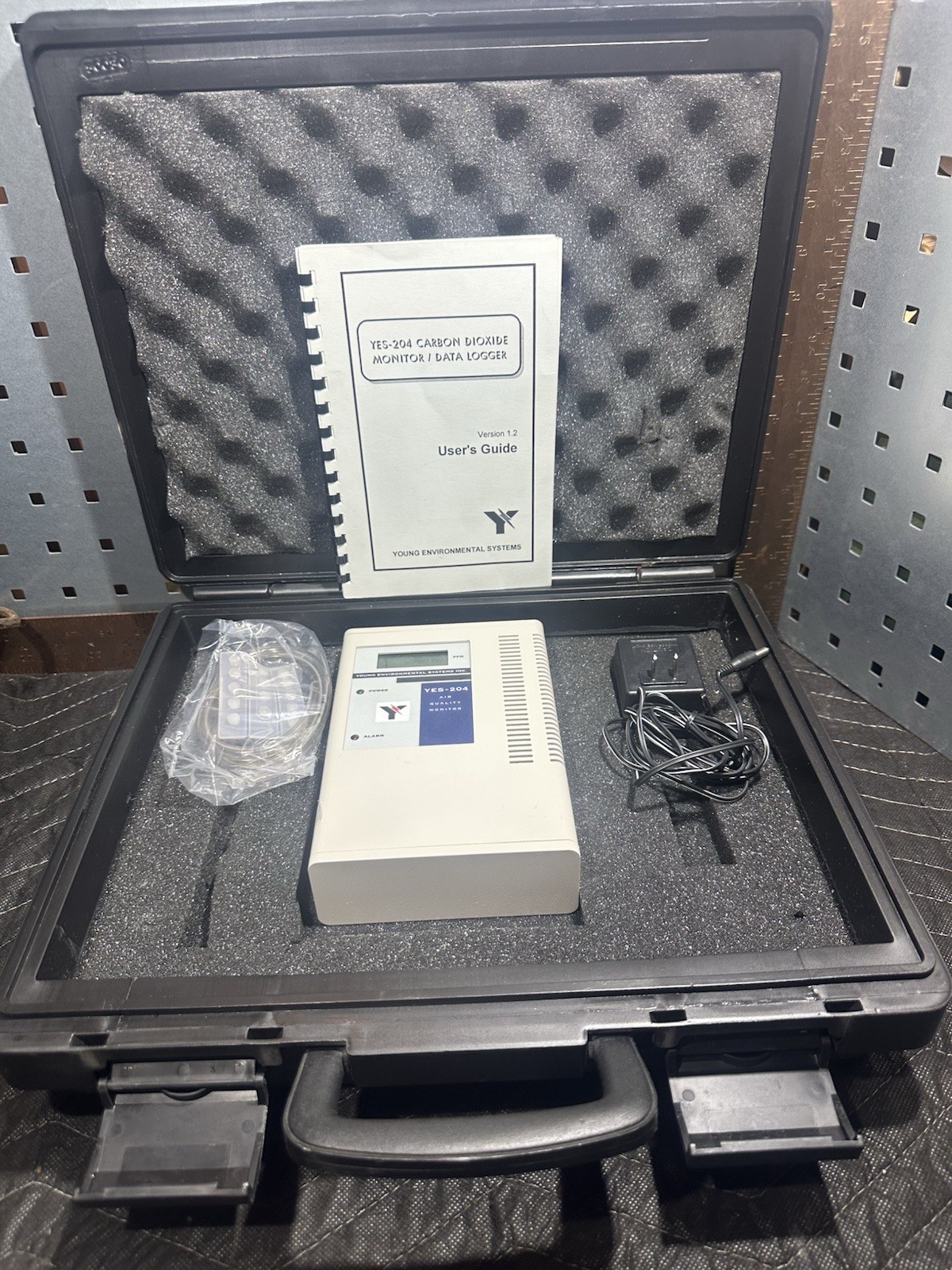 Vintage 1995 YES-204 CARBON DIOXIDE MONITOR / DATA LOGGER
